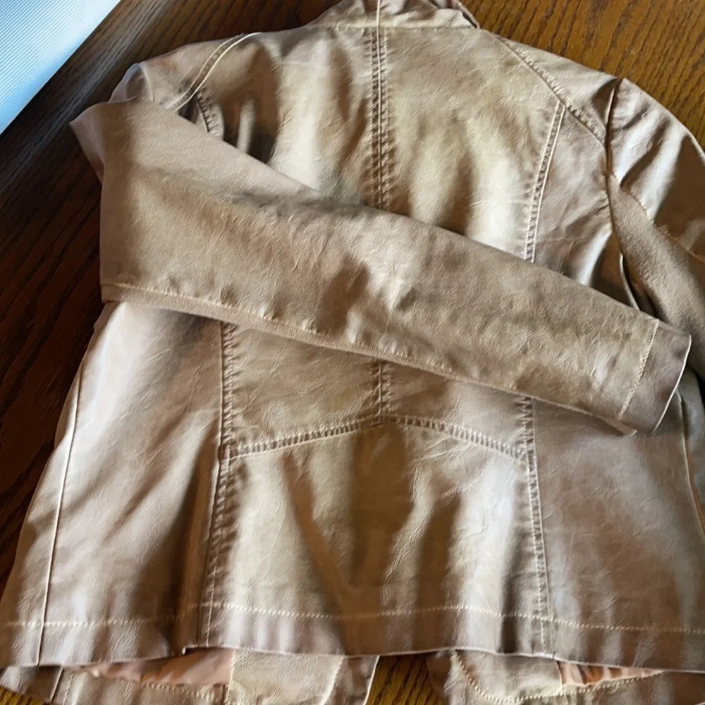 Used - Picture 7 of 7